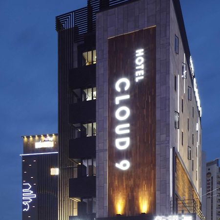 Hotel Cloud 9 Busan Bagian luar foto