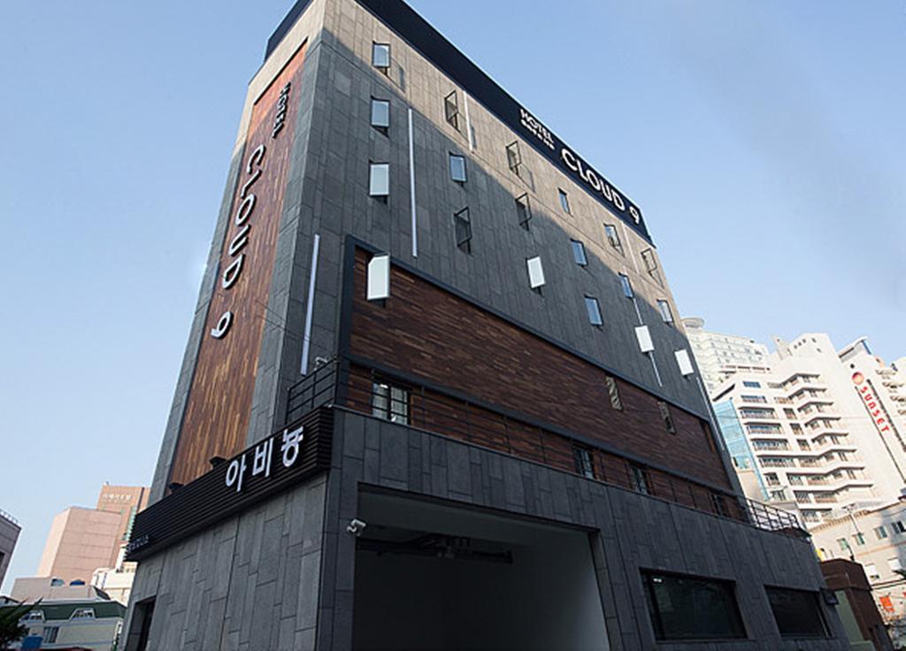 Hotel Cloud 9 Busan Bagian luar foto